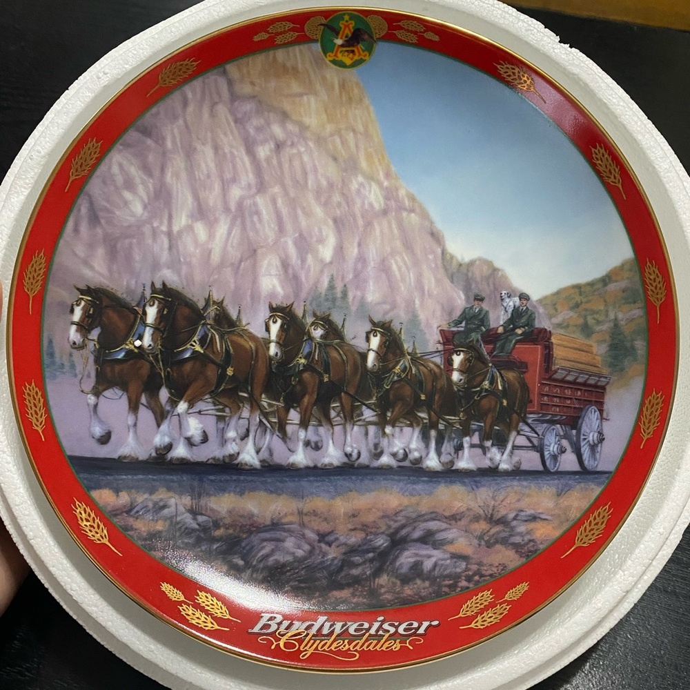 🛍️Budweiser collector plate
